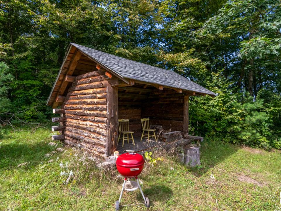 SpectacularFarmhouseInEssex_LeanTo