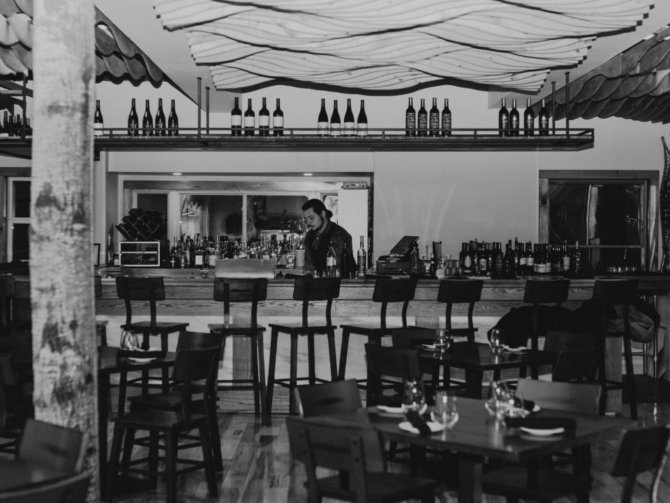 Sunset bistro B&W