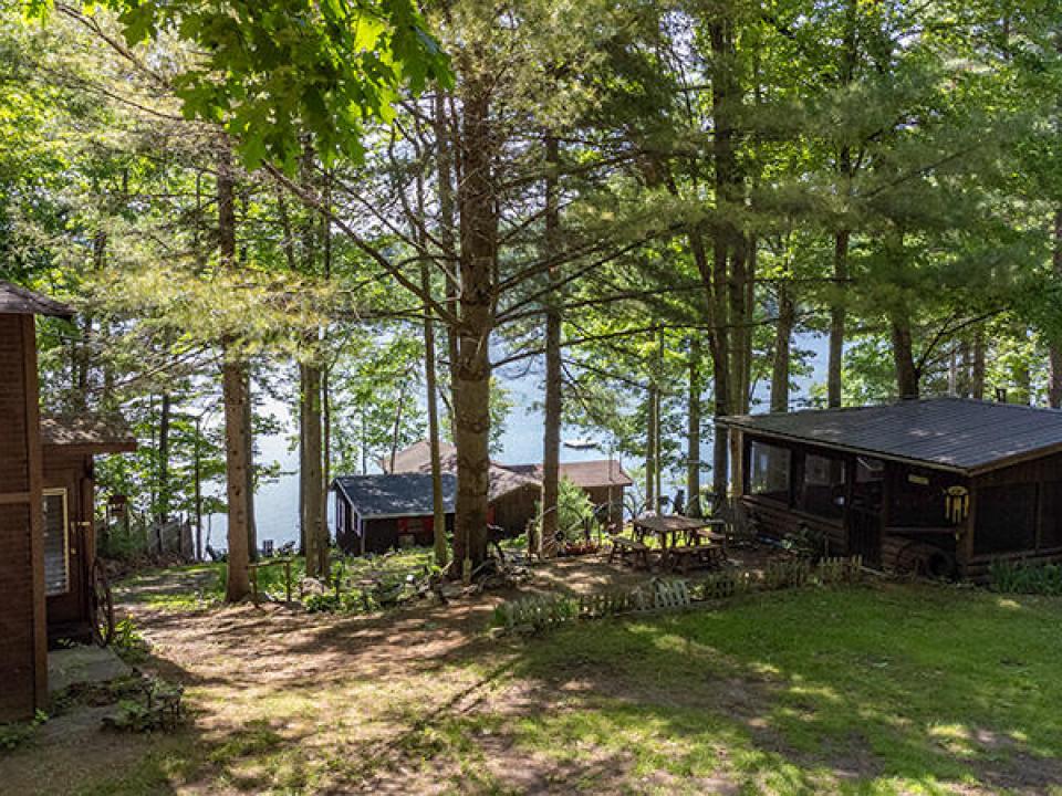 KeesevilleCabinsOnAugerLake_A_Cabins