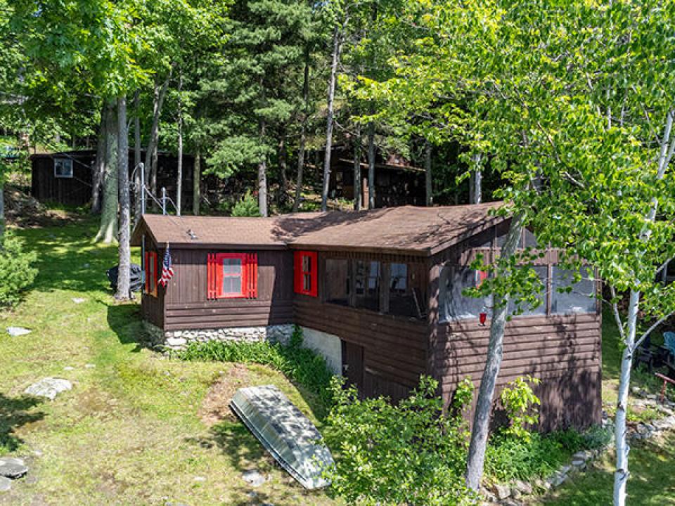 KeesevilleCabinsOnAugerLake_A_Cabins_Fro