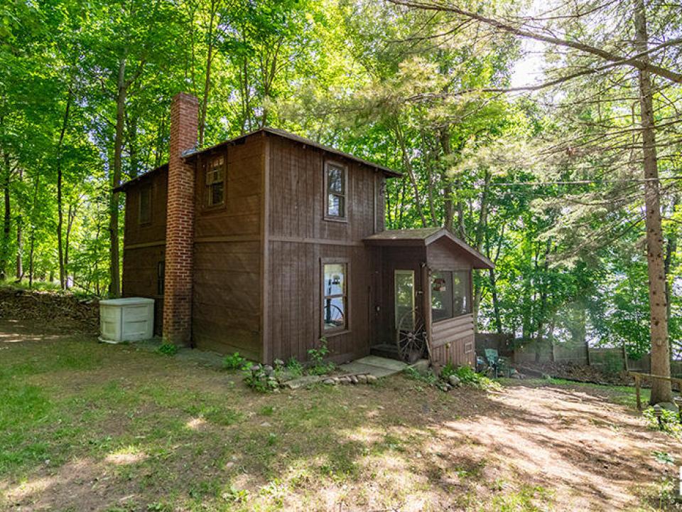 KeesevilleCabinsOnAugerLake_Cabin1_Exter