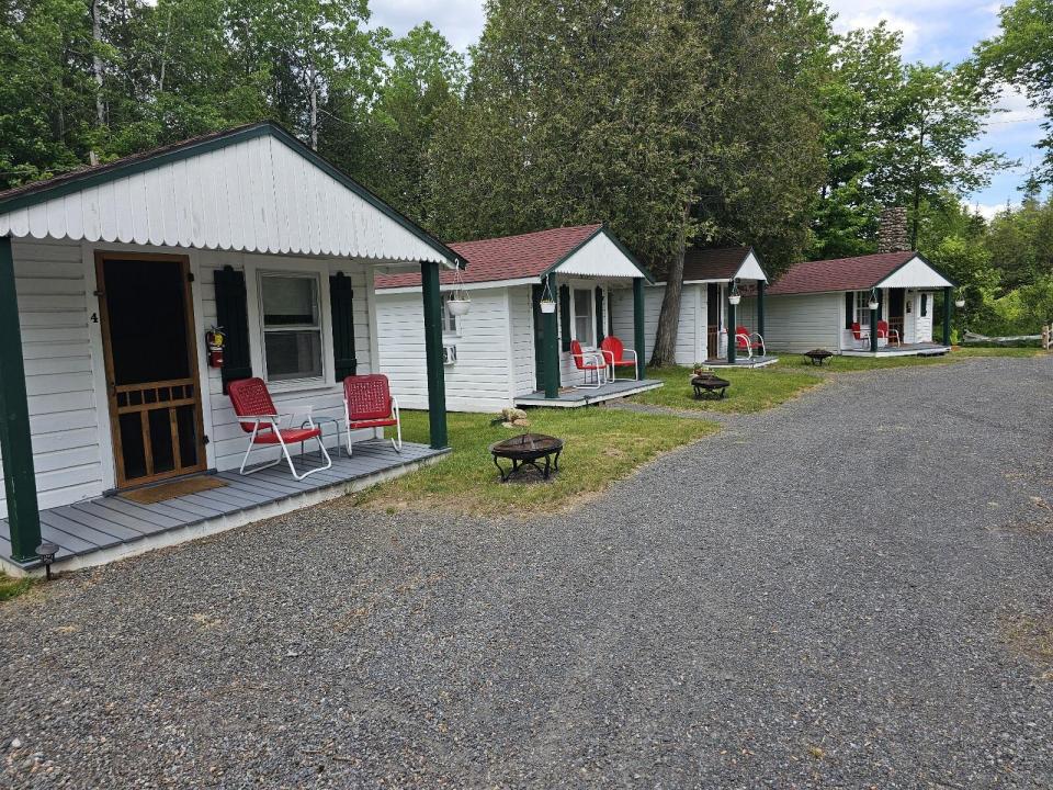 Northwood Cabins - ext of a few cabins I