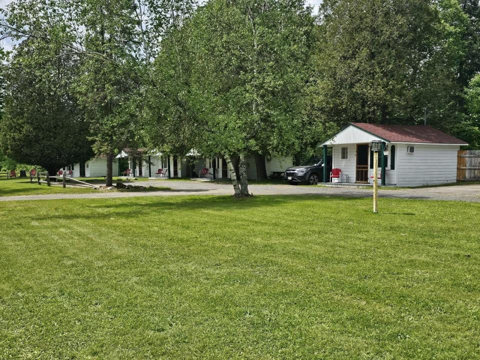 Northwood Cabins - ext of a few cabins I