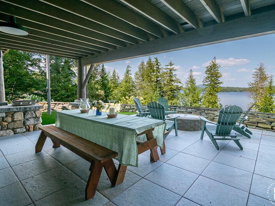 CampWawbeekOnUpperSaranacLake_Patio_Tabl