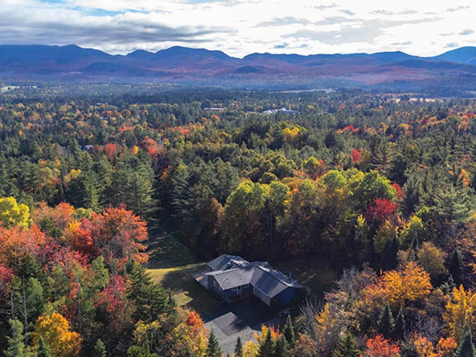 LakePlacidHomeOnPolarity_A_Exterior_Mid_