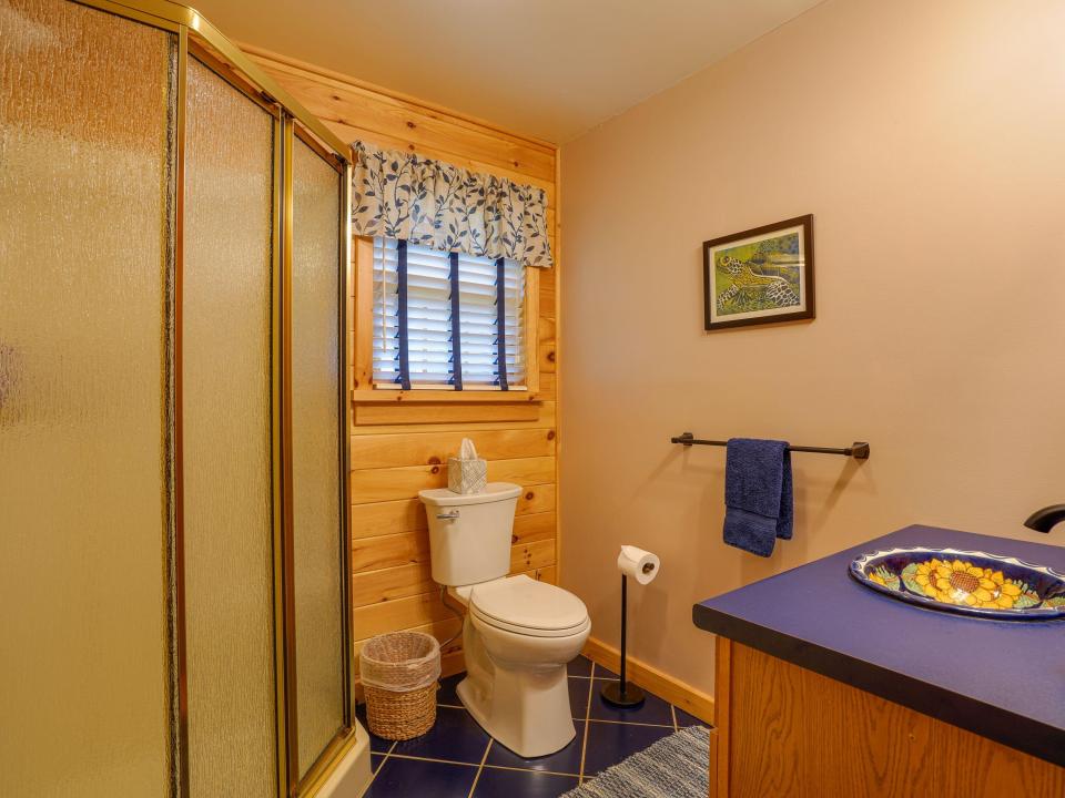 Kenniston - Lake Simond - bathroom II