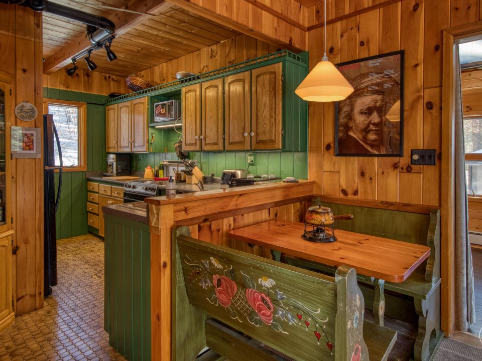 Kitchen & Breakfast Nook