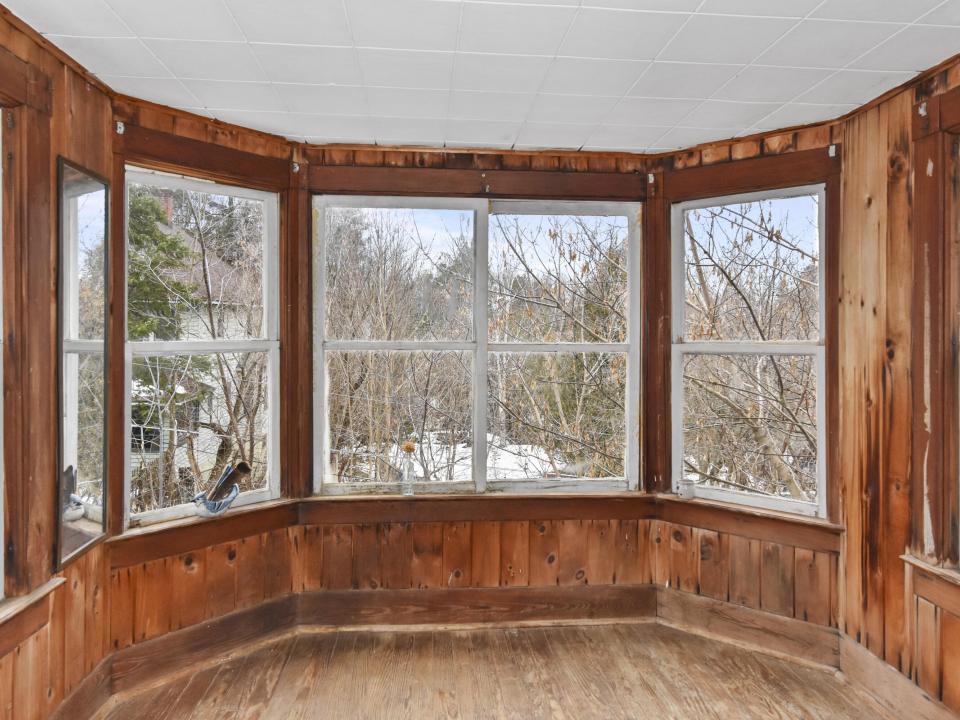 Enclosed Porch off primary