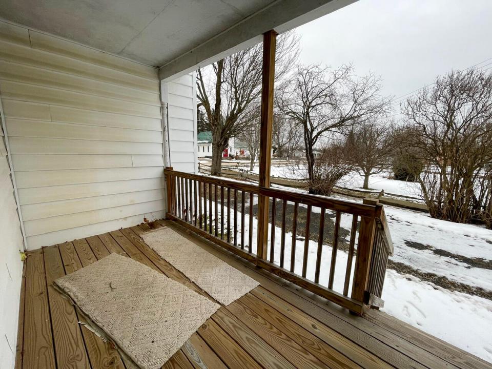 Covered Side Porch